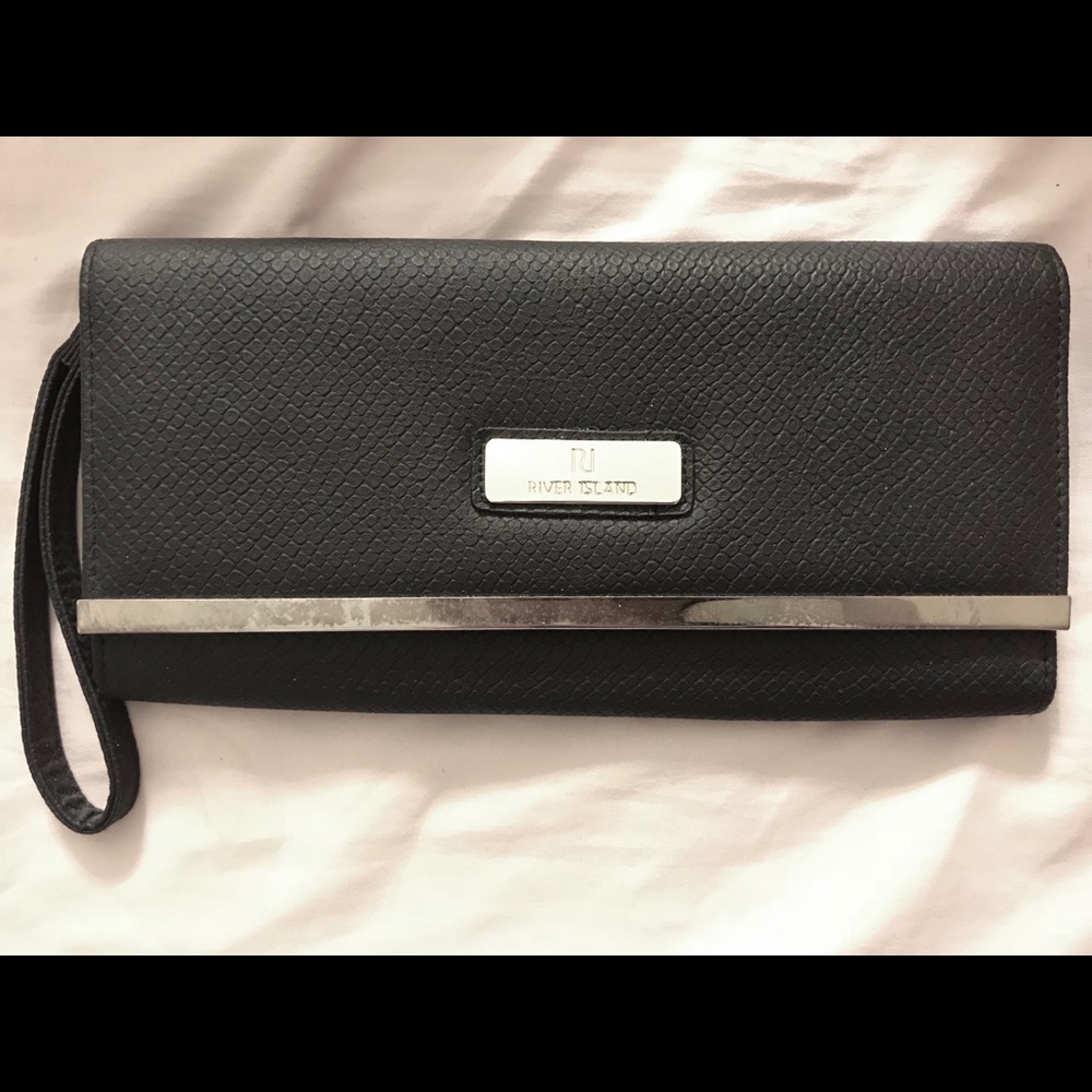 Black River Island clutch